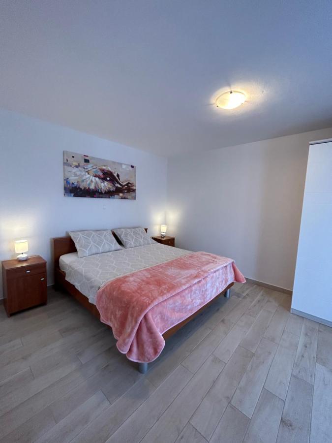 Apartment Salov Trogir Exterior photo