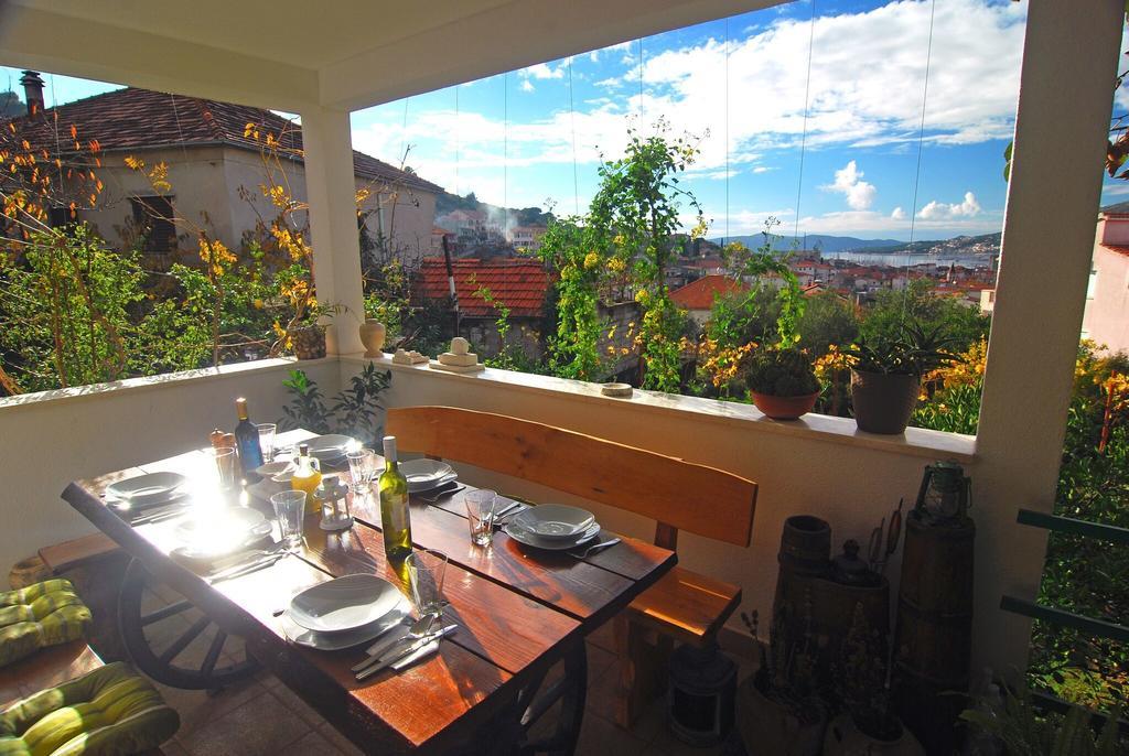 Apartment Salov Trogir Exterior photo